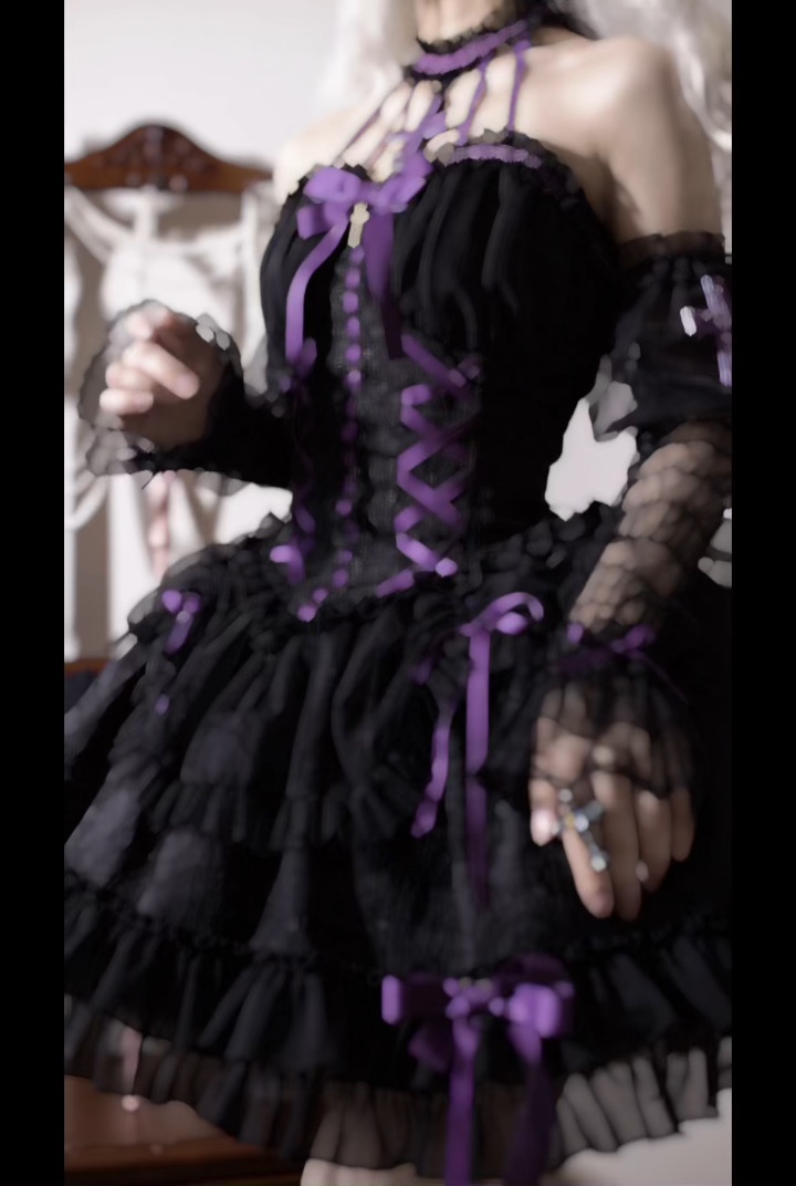 紫黑色的十字姬还有神秘感，和白发搭配就是女巫本巫啊🥳🥳🥳