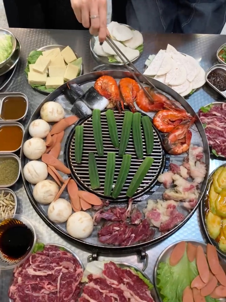 湛江赤坎新开的。。。实现烤肉➕火锅的自由！