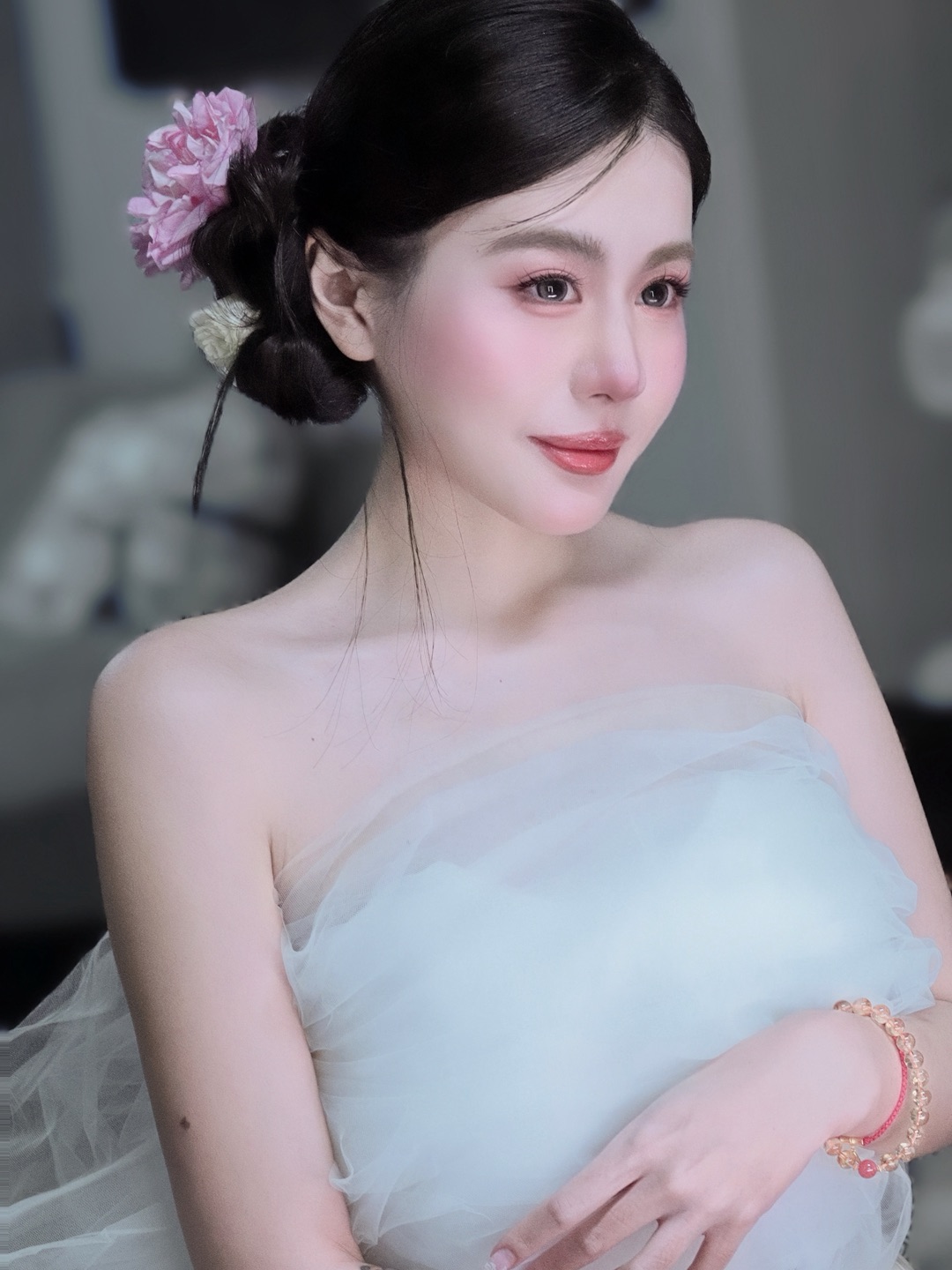 新娘试妆分享｜侧扎发晨袍造型太好看了