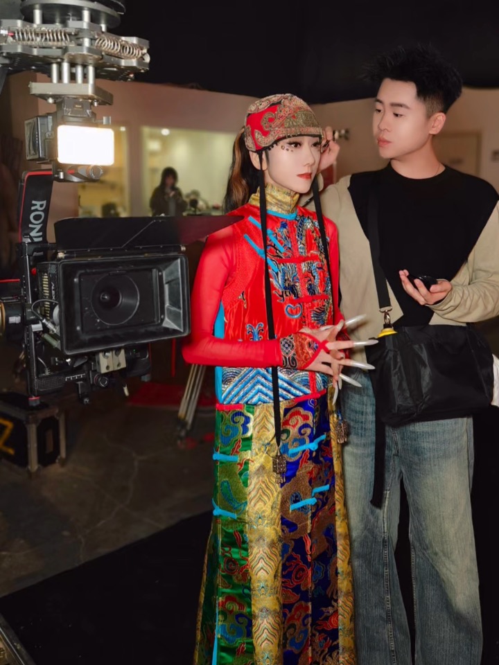 杨丽萍如何过中秋？