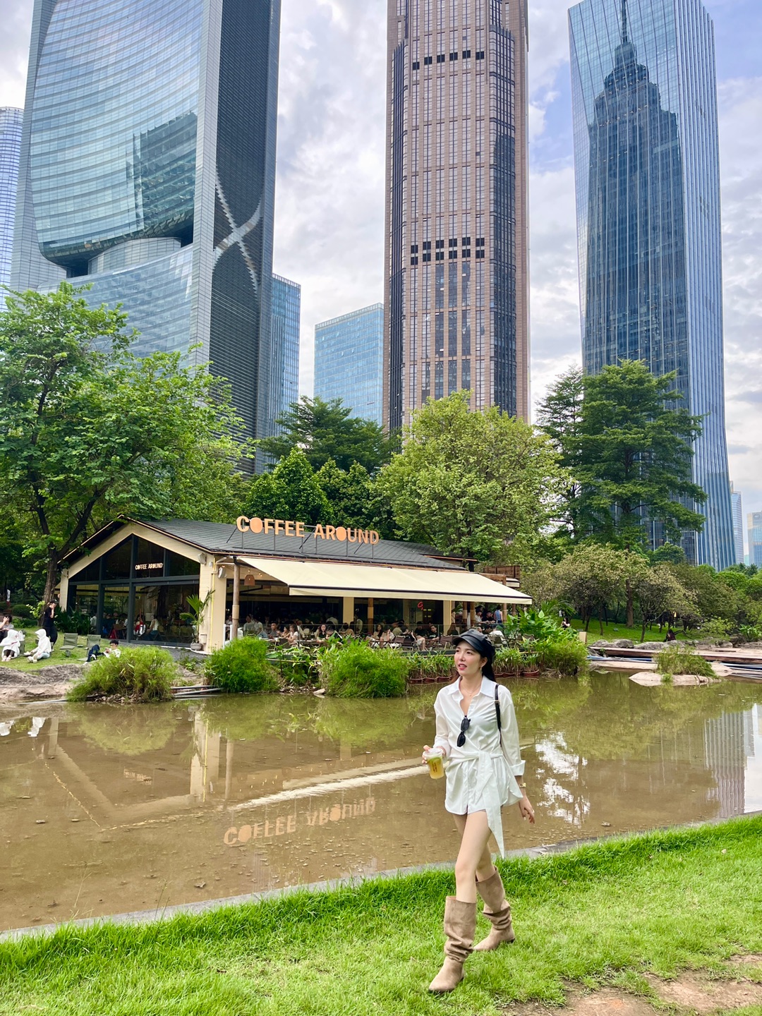 广州曼哈顿CBD城市花园原木风咖啡店⛲️