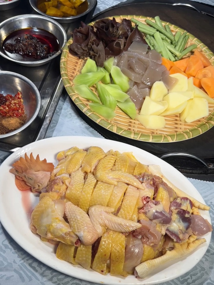 湛江龙潮村！！适合带朋友来吃的饭馆。。。。