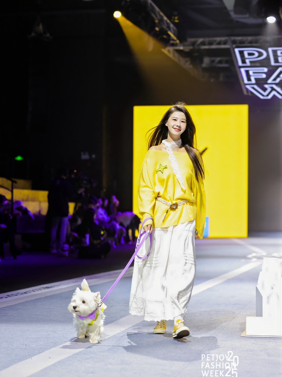 上海宠物时装周｜和小狗装扮好一起秋游吧~💛