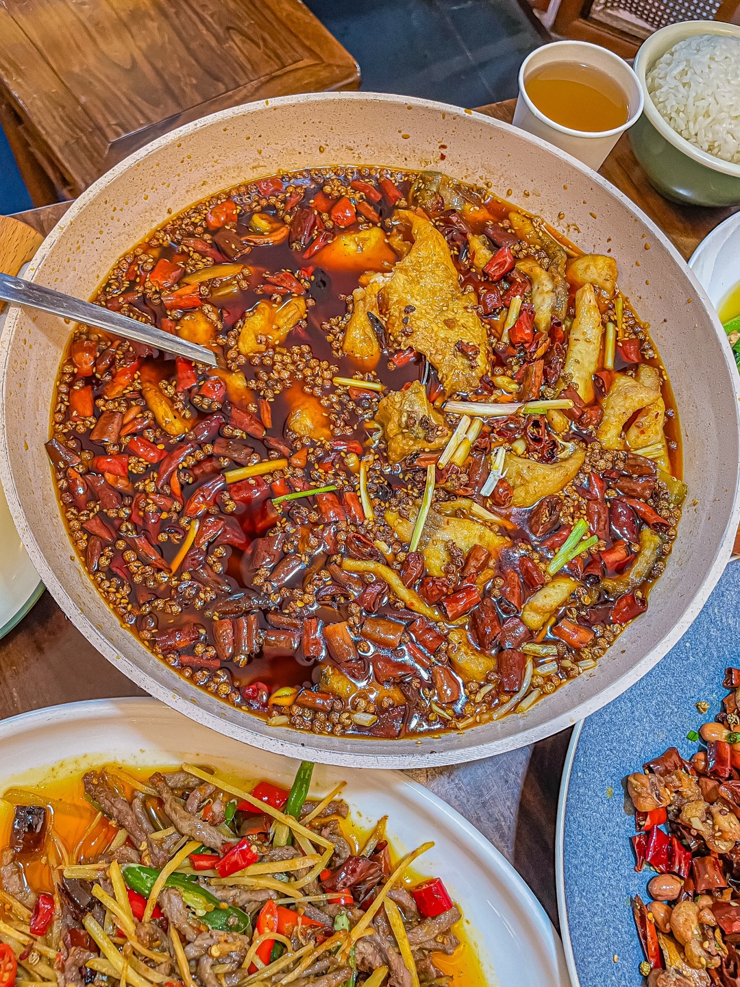 人生建议：看完北京升旗必吃这家川菜！🌶️