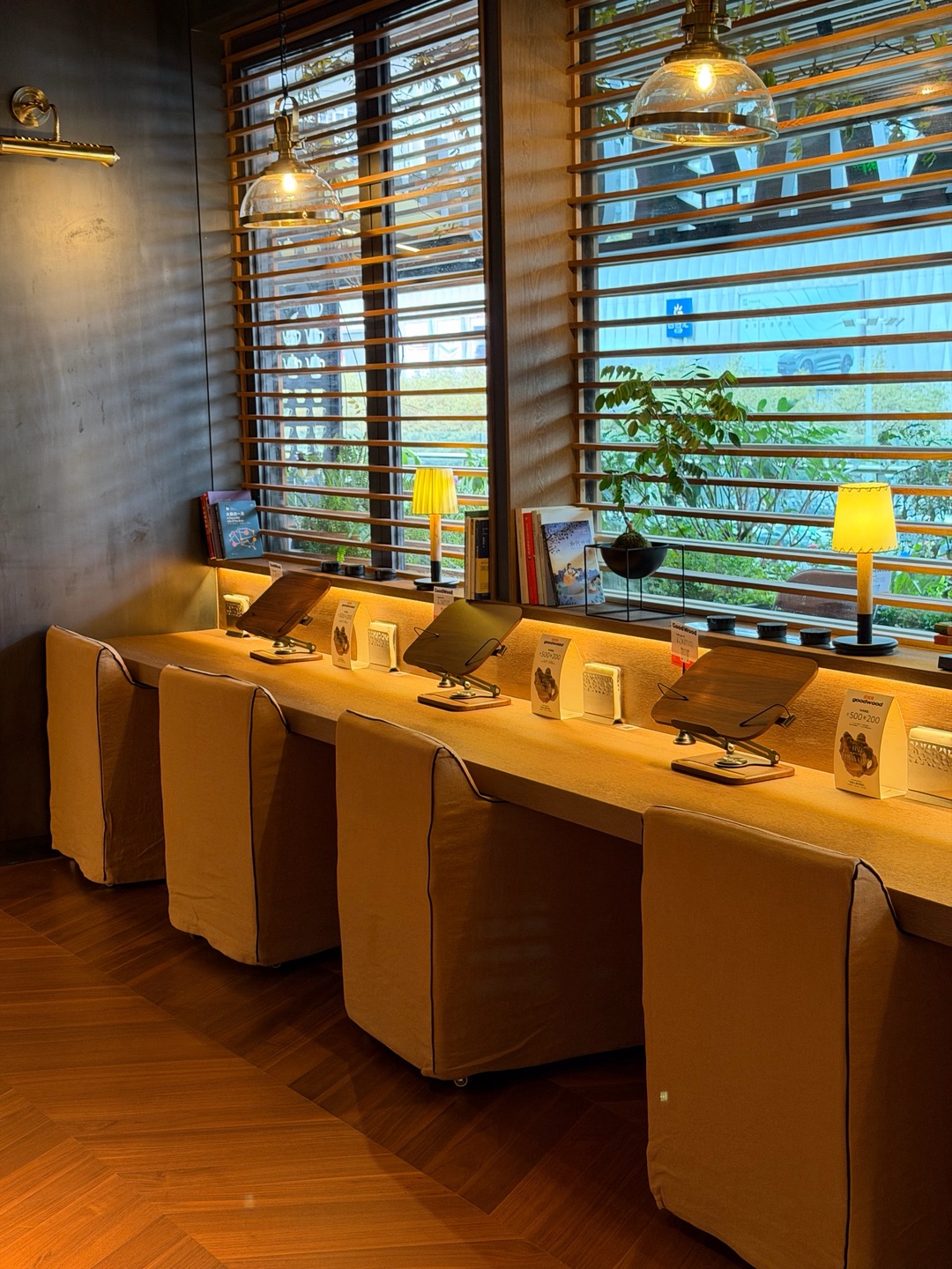 上城！新的！可以自习的咖啡西餐厅！