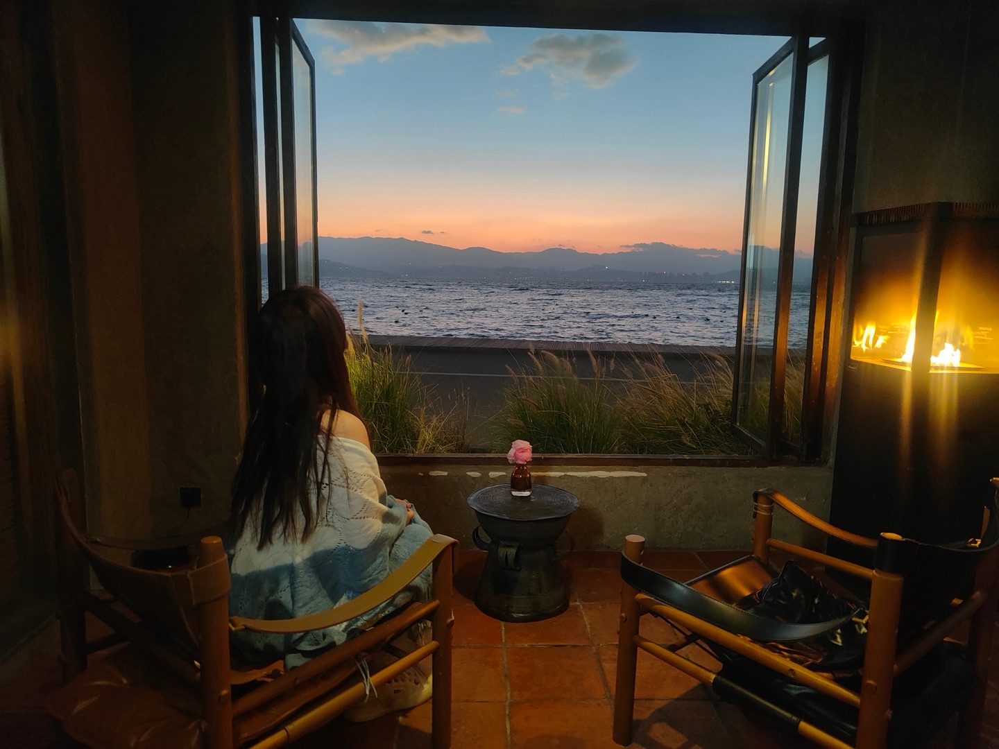 洱海日出咖啡店封神！3家绝美机位+出片攻略✨