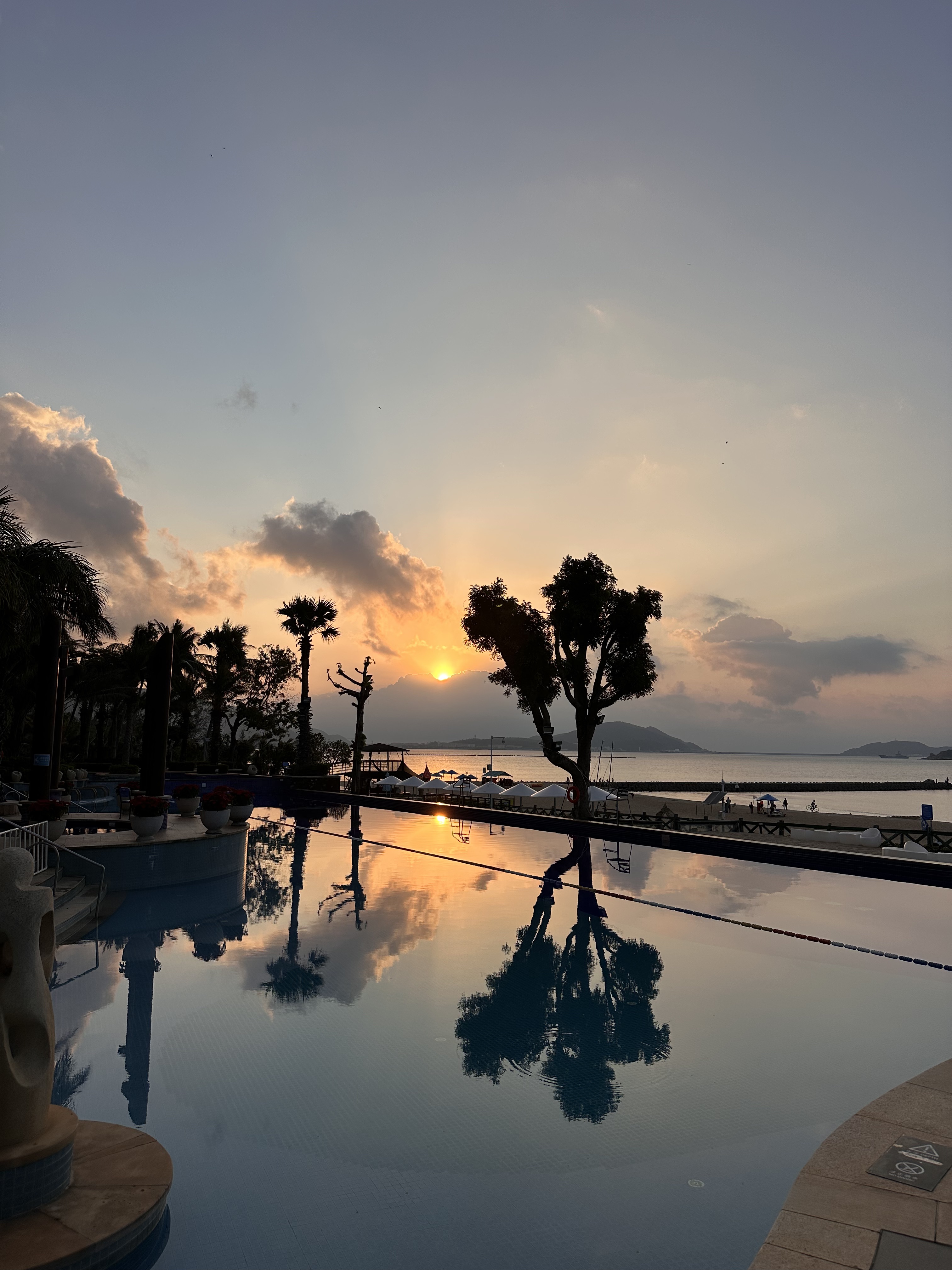 亚龙湾微风细浪