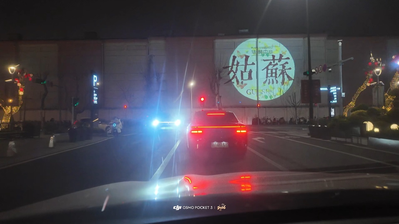 其实，我也是个无趣的人，无趣到时常一个人看山，看水，看花开   等风来   追日落…