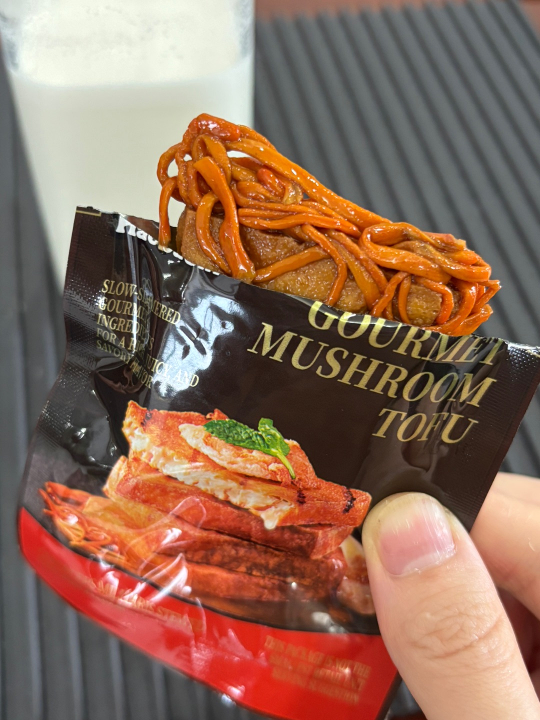 嘎嘎好吃的山珍豆腐一口爆汁