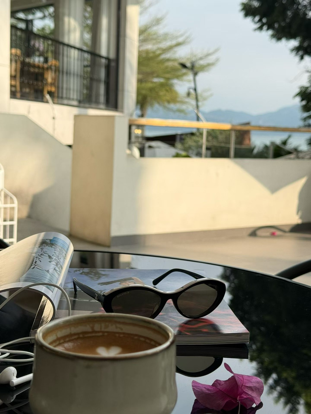 一个人如果不读书｜不去看世界｜他的认知和三观就会有身边人决定