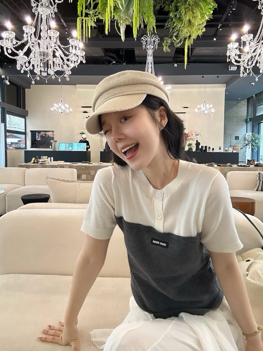 我们应该多笑笑 像镜头里的阳光那样