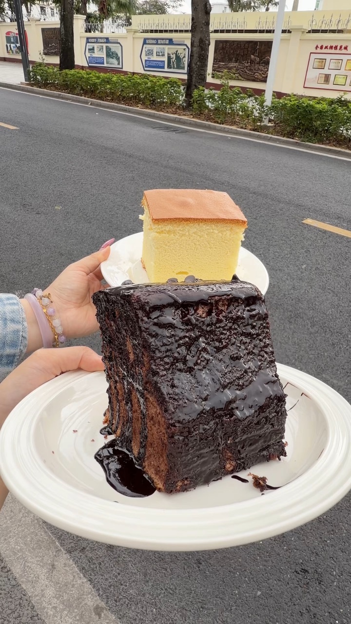 在湛江。。。吃上人生蛋糕🍰好好吃😭😭