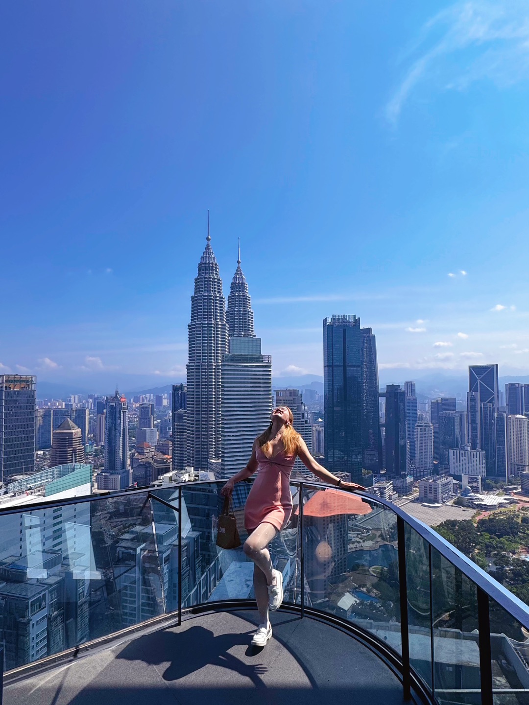 在吉隆坡云端躺平的24h｜把双子塔装进房间，还解锁了私人拳击