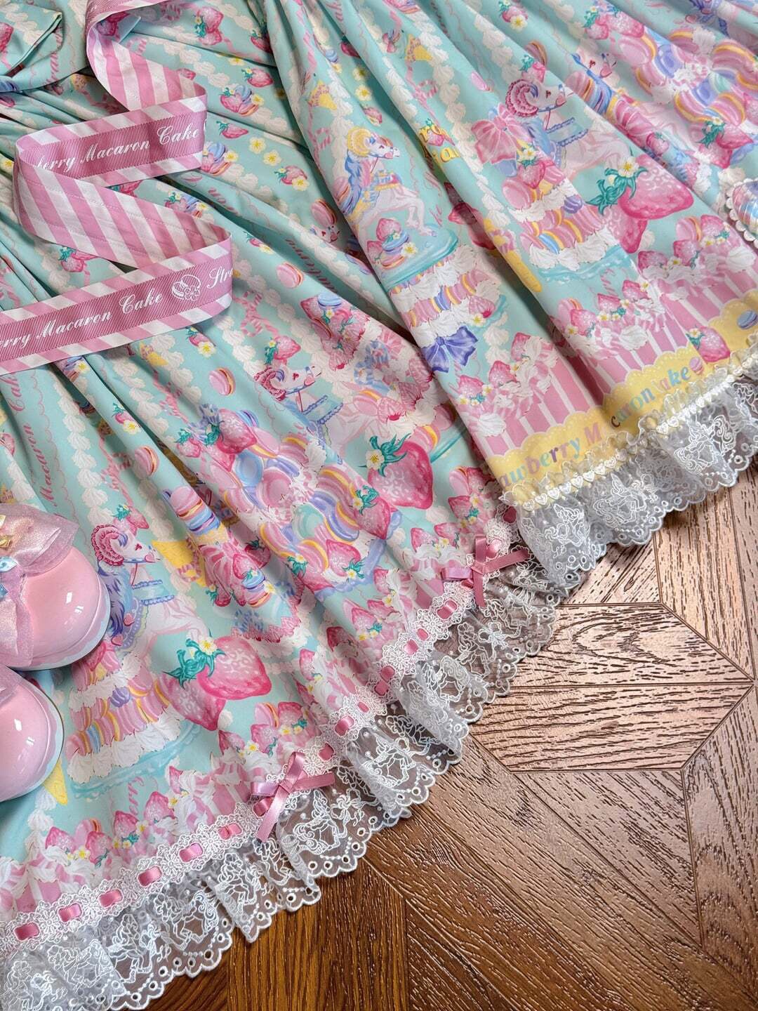 一大波细节图来袭！这个裙摆设计真的美的有点过分了