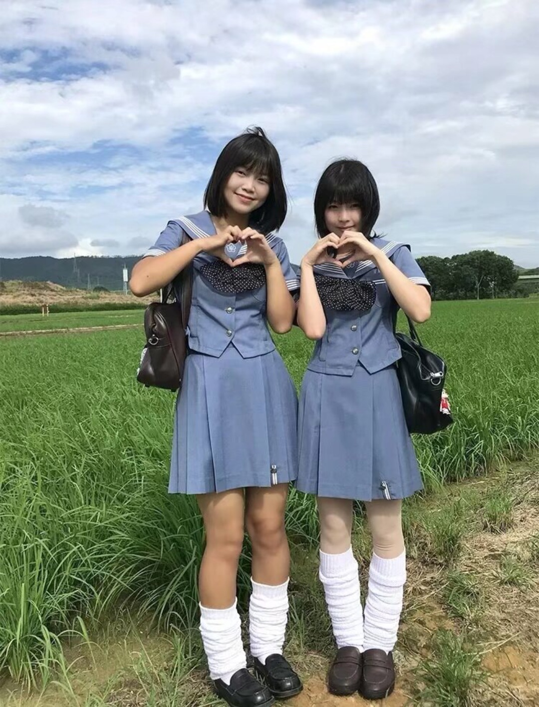 不敢想象，和朋友一起穿双子该有多美，这条颜色真的好显白啊