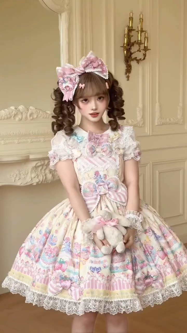 真的会很喜欢小甜裙啊，可爱的柄图和设计真的显得很软萌啊