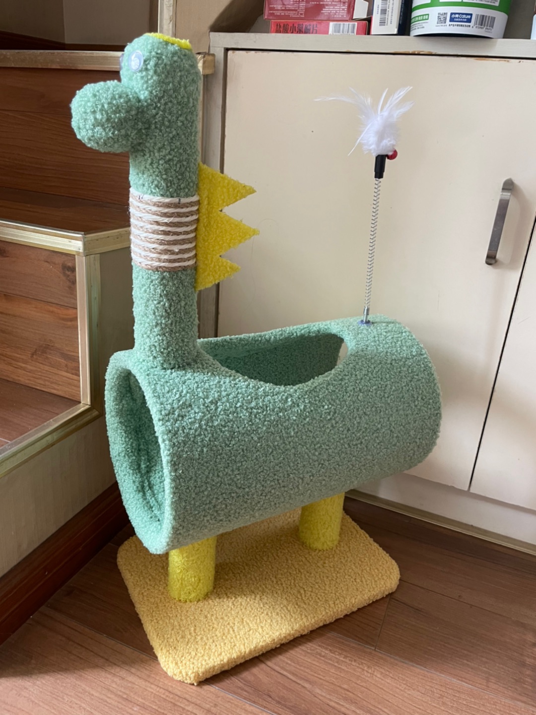 没有小猫可以抵抗猫爬架