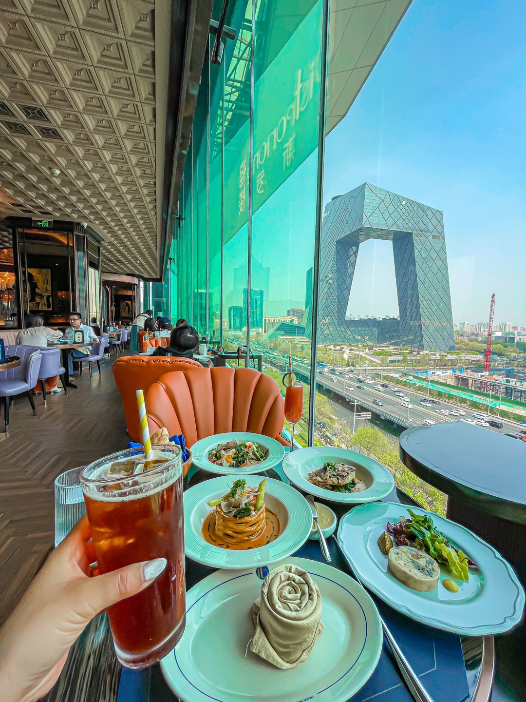 北京情侣约会发展成这样了嘛？才100+可以在这