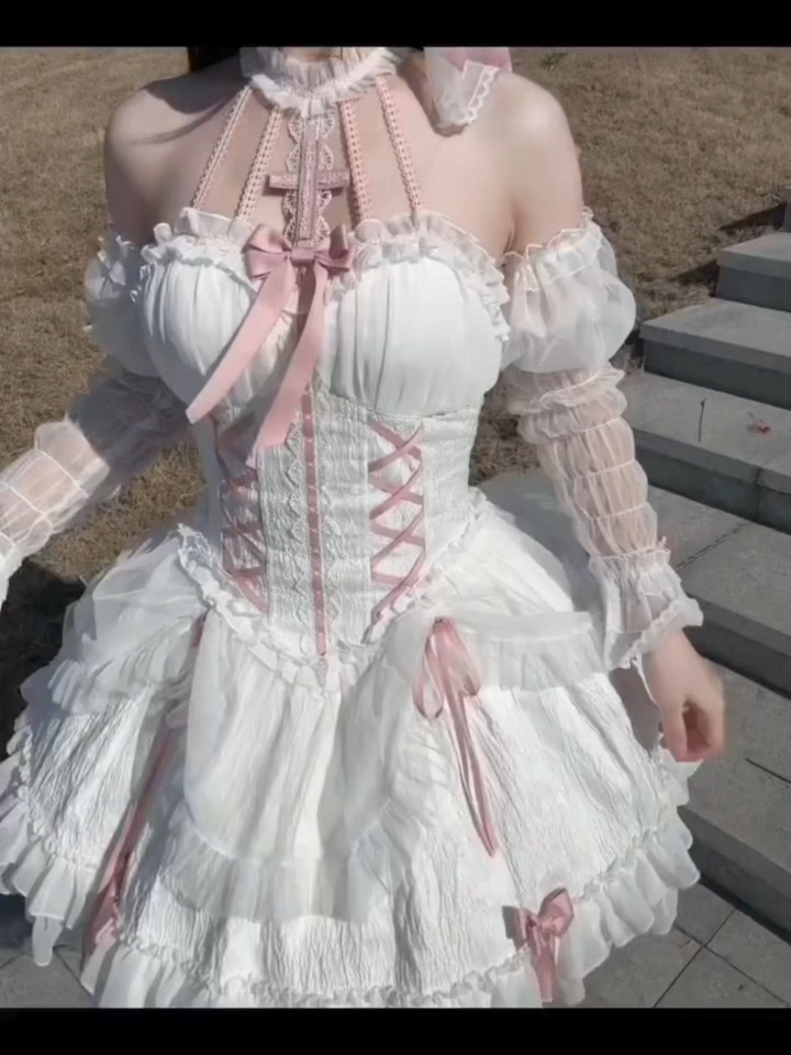 你要问我的白月光，我只能答十字姬名副其实 十字姬真的日常又很耐看