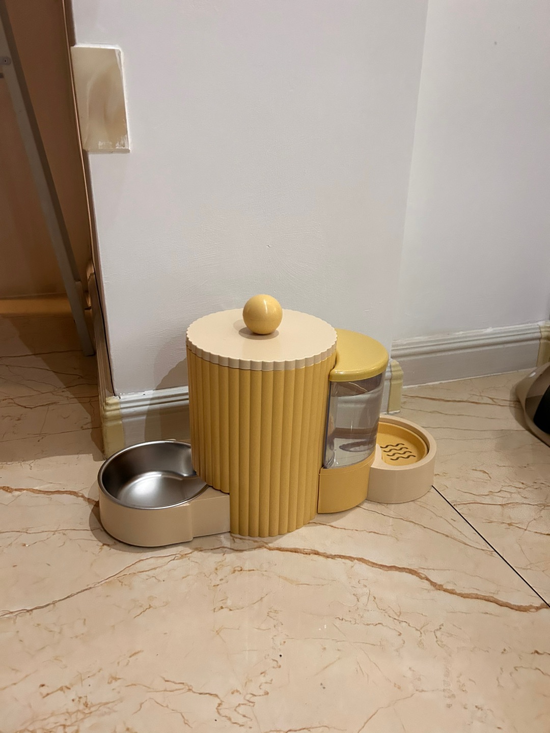 两只狗就选这样的喂食器