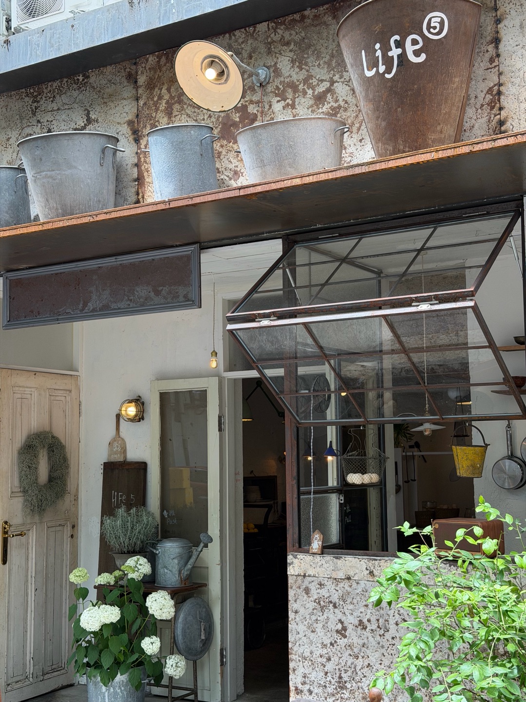 成都咖啡店！在小区门口 有餐食、咖啡