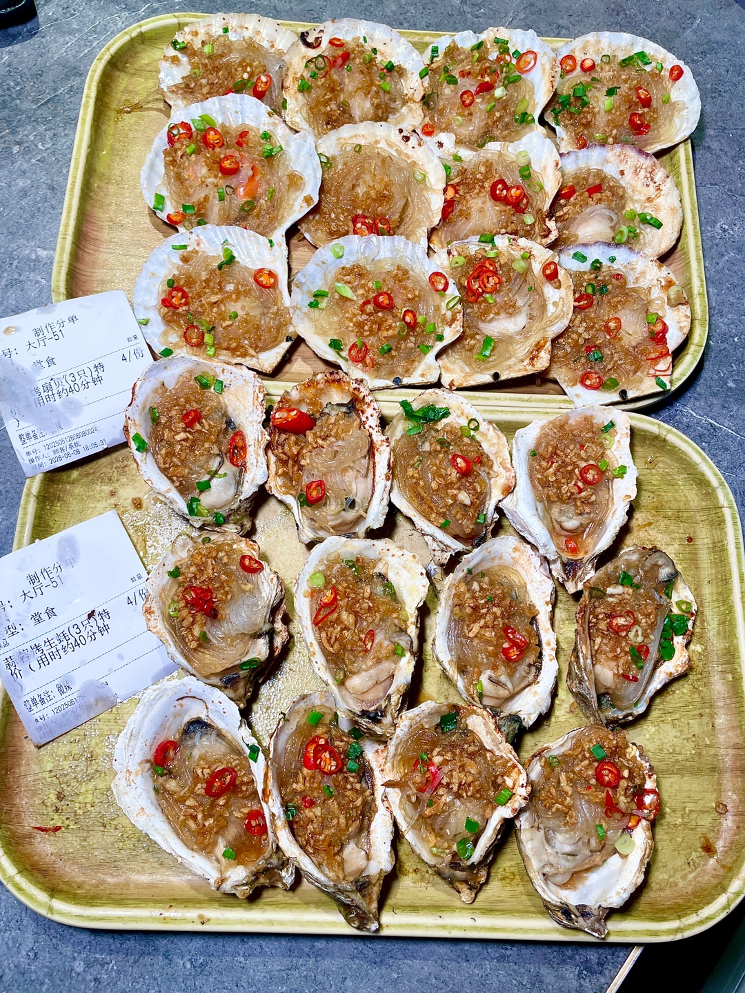 10年老店，必吃榜三年也不涨价？老板咋想的？ 🦪不愧是火了