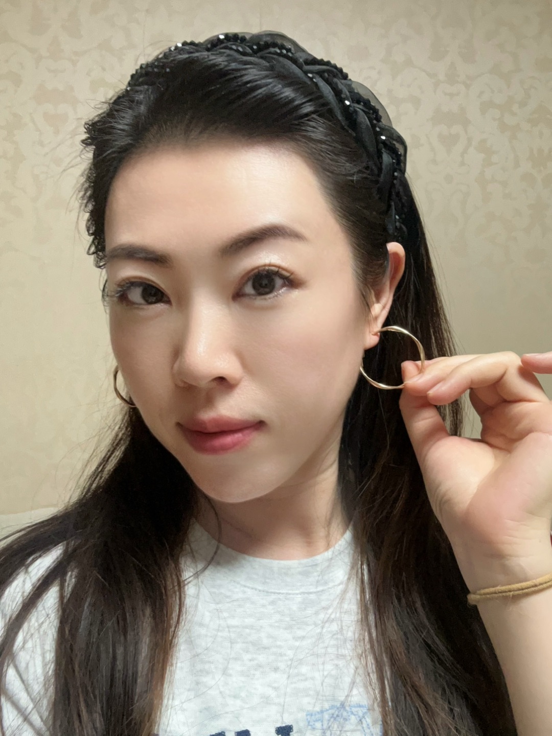 新入手的耳环，还不错😌