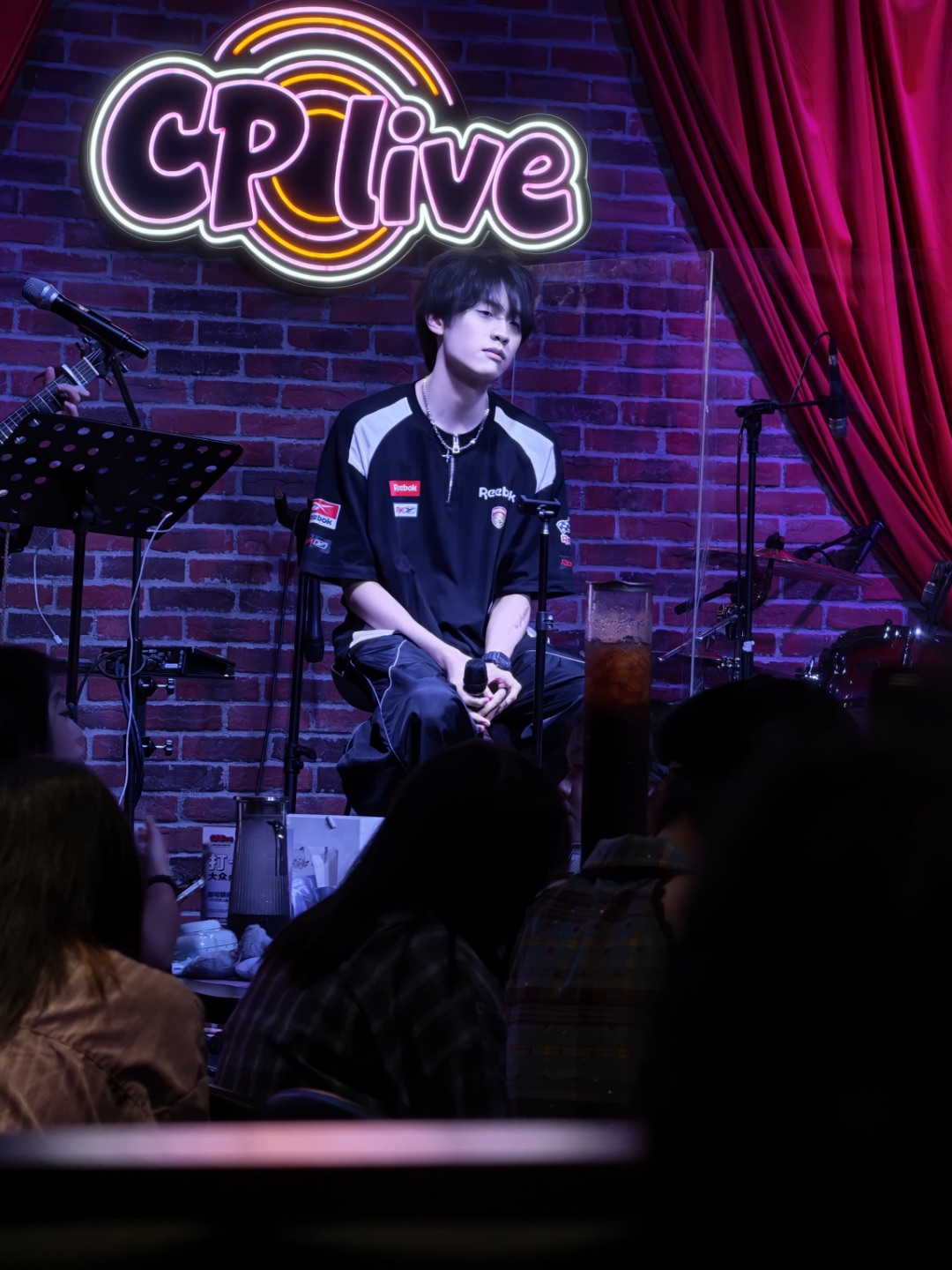 cplive音乐小酒馆🎵夜生活多彩🍷