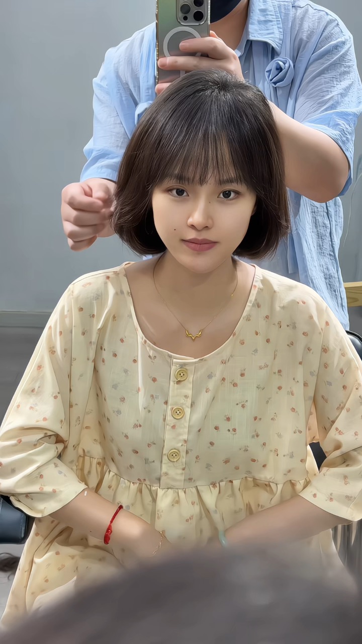 长发剪成了短发