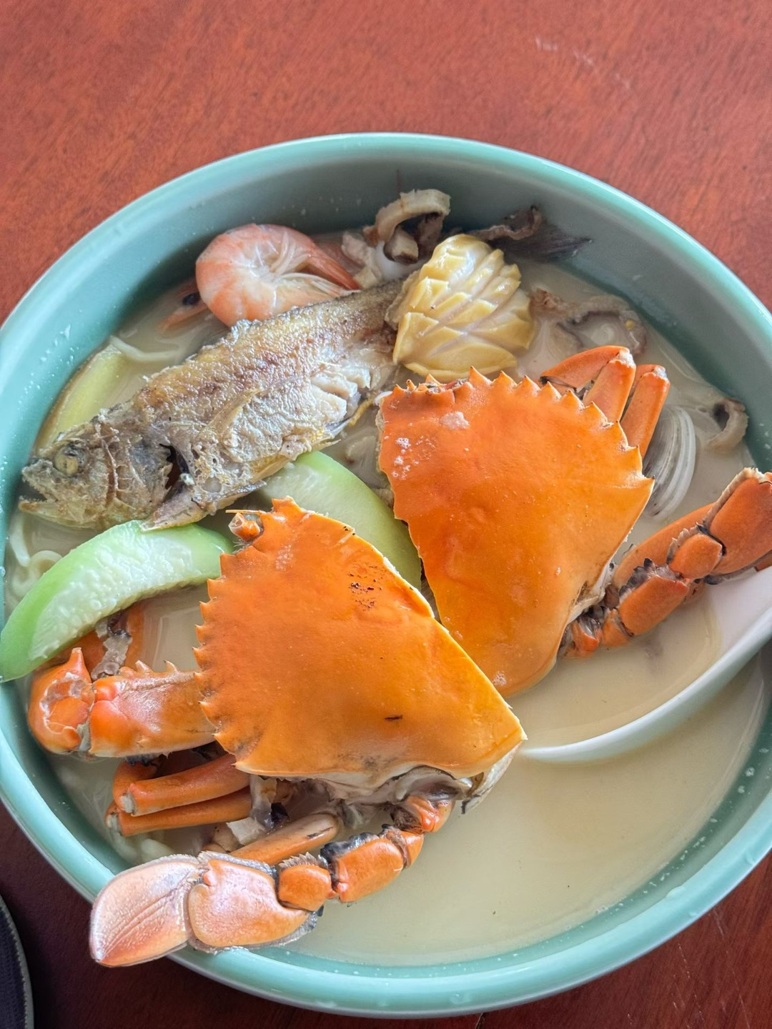 吃了顺昌號这碗蝤蠓面， 海鲜跟不要钱一样使劲放 东航那碗面就可以88了[呲牙][呲牙][呲牙]