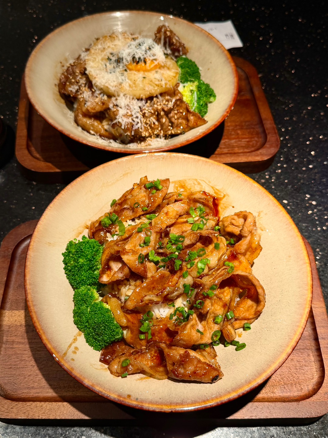 谁懂这碗板前烧肉饭的含金量