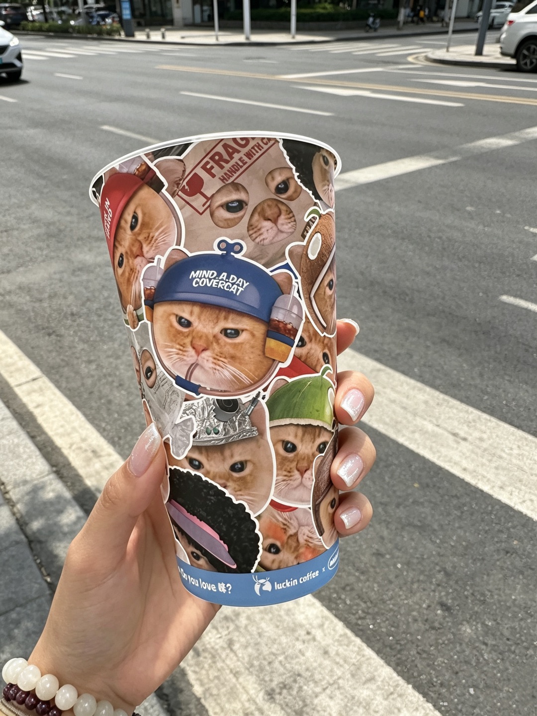这个杯子要怎么点才能得到啊？