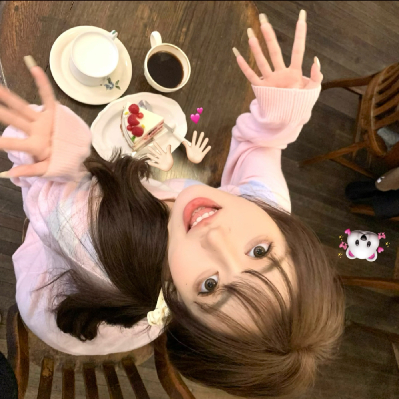 一些超可爱的咖啡店拍照姿势☕i人友好～