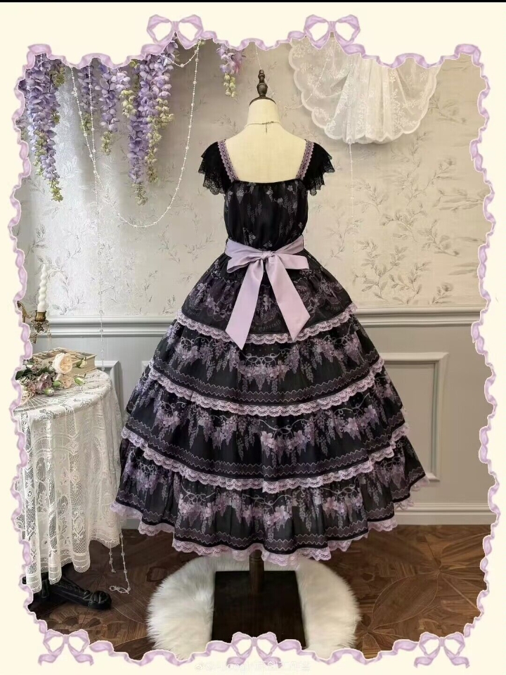 深紫色葡萄风信子感觉会更显瘦一点，多段式的小裙子在腰上真的很显瘦啊 #lo #lo娘 #lo娘日常