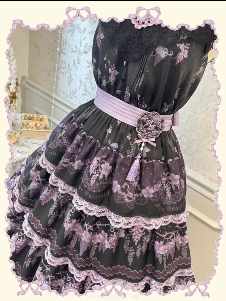 深紫色葡萄风信子感觉会更显瘦一点，多段式的小裙子在腰上真的很显瘦啊 #lo #lo娘 #lo娘日常