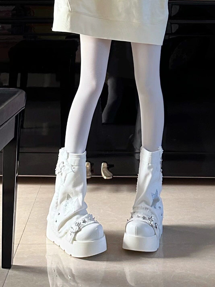 还有没有类似的y2k风的鞋子推荐鸭，冲了这双的白色款好好看啊！！