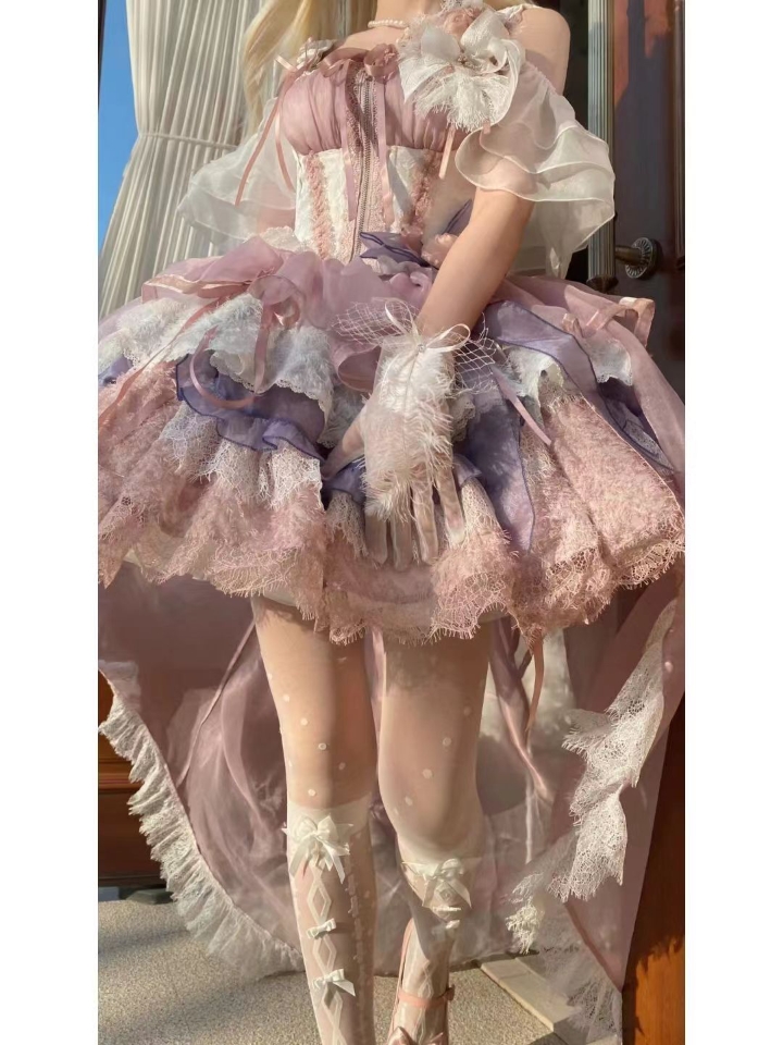 半糖猫丸家的玫瑰回忆录2.0，敲可爱的一套小裙子，非常的显瘦，而且这种颜色也非常的显白，简直不要太好看了吧