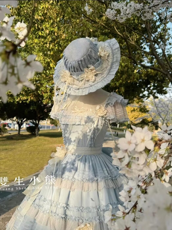 这条阳光下也太好看了吧，这个蓝色真的是太米啦，超级适合夏天哇 #lo安利 #lo #lo裙