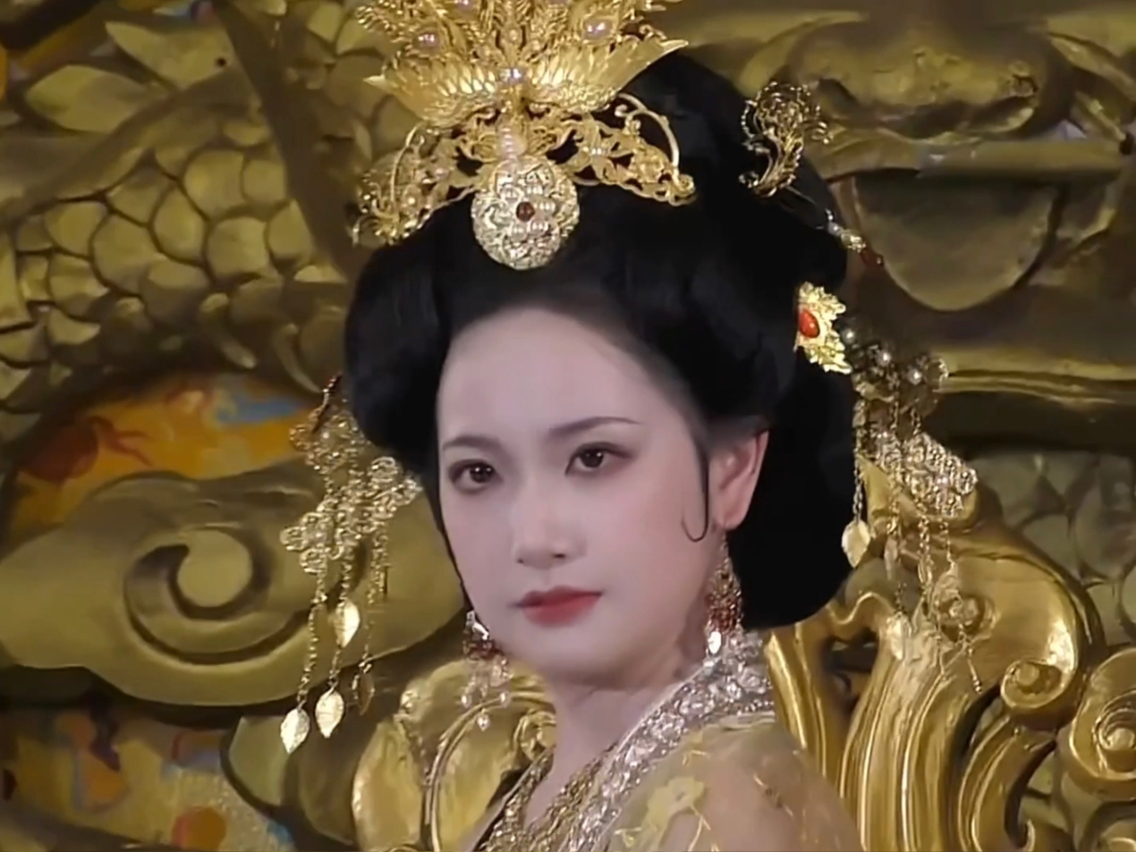 挑战！用一个妆造演绎不同人设