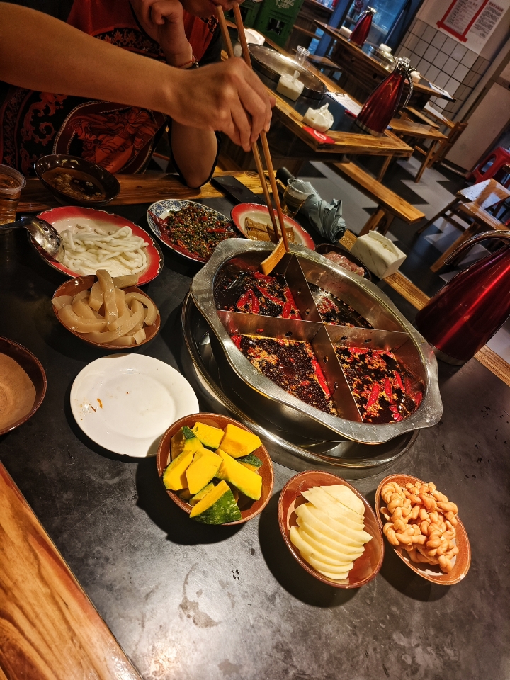 104元吃到的好吃的重庆地道的火锅～