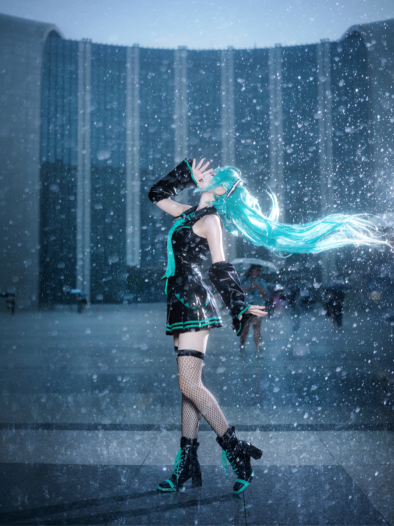 “雨越大越出片”