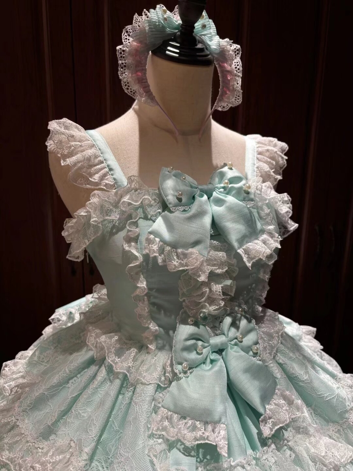 那很好看啦，这个薄荷绿也是有点东西，也是很好看了 #Lolita #lolita原创设计 #lo娘日常
