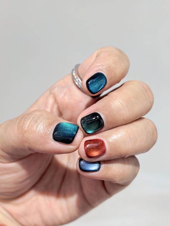 Gaga显白！秋日五彩斑斓的黑小短甲💅