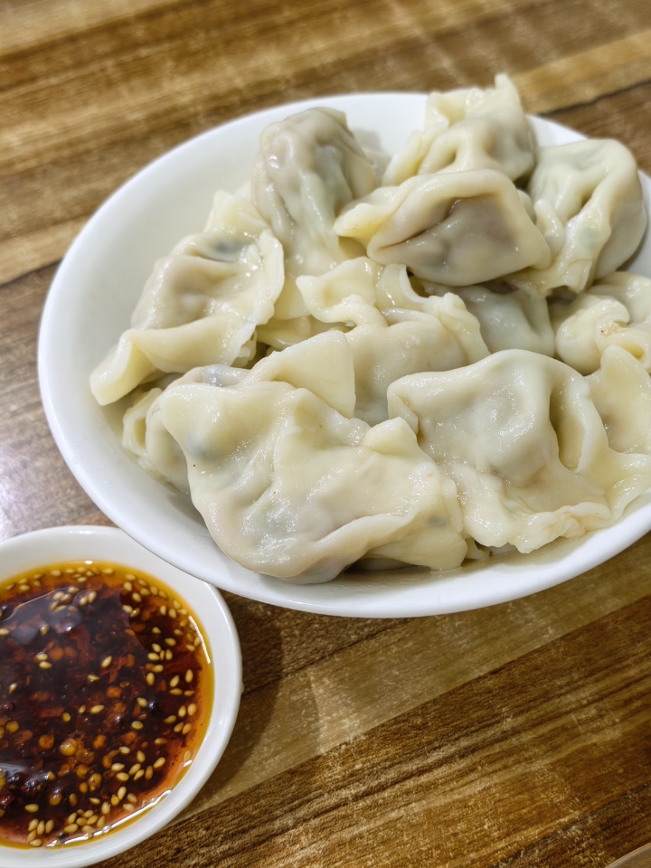 就在老安大！top1的红油饺子店！