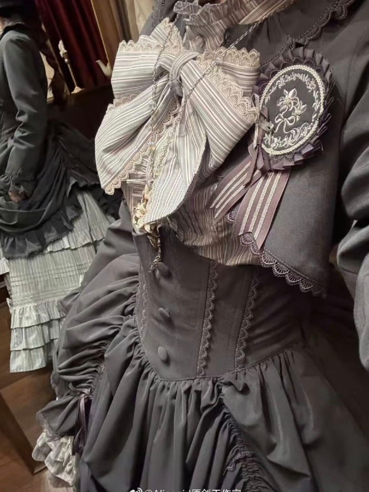 真的超有维多利亚时期公主的感觉哇，这个配色真的很有中古感鸭 #lo#lo安利#lolita