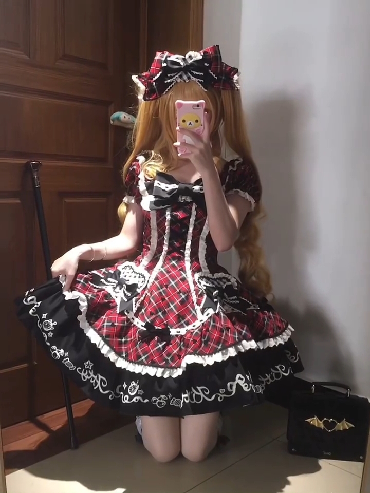 种草了芝士咩咩家的格纹魔法使，姐妹们有没有搭配的鞋子推荐