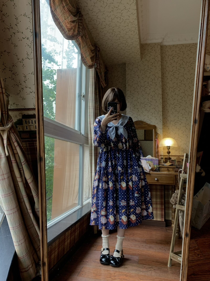 不知道大家有没有觉得冬天人会变得疲惫，好喜欢可食用主义这种麻袋裙，套上就走了，很方便了#lolita #lo裙 #复古风 #lolita安利 #lolita穿搭