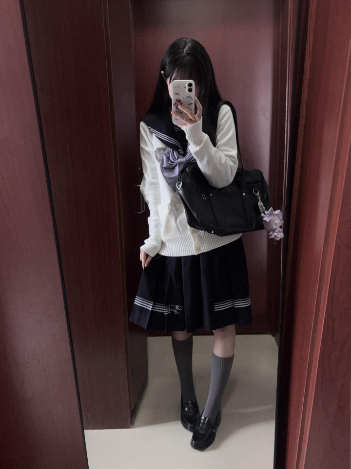 有没有冲了梗豆物语家簌簌的姐妹呀，都搭配的什么外套啊