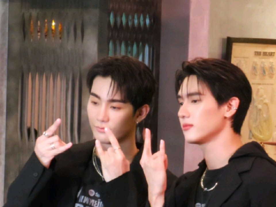 1️⃣技能：分不清哪个是爱豆 2️⃣技能：这和谈了有什么区别 3️⃣技能：爸爸妈妈我来了4️⃣技能：这是我互联网最爱磕的一对 5️⃣技能：下辈子我也要当男爱豆 6️⃣技能 那个xx能不能走开不要打扰我和姐姐的幸福生活7️⃣技能：你们好 有夫妻相 8️⃣技能：姐姐我们三个人生活在一起吧9️⃣技能：第一次和xxx抢女朋友有点紧张🔟技能：最美中韩/中日情侣1️⃣1️⃣技能：到底谁是爱豆1️⃣2️⃣技能：...