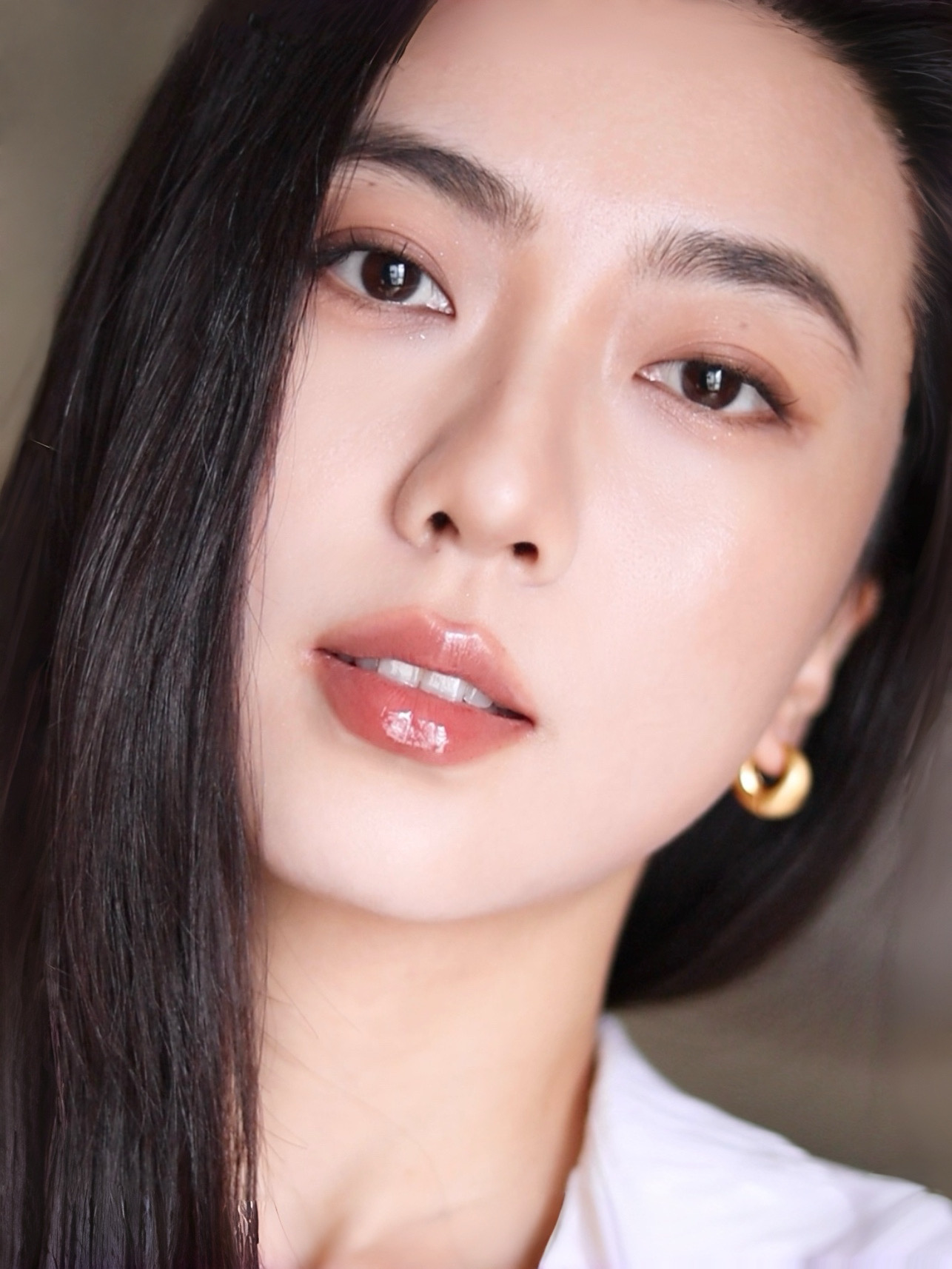 放弃幼态网感 秋冬容光焕发老钱妆！